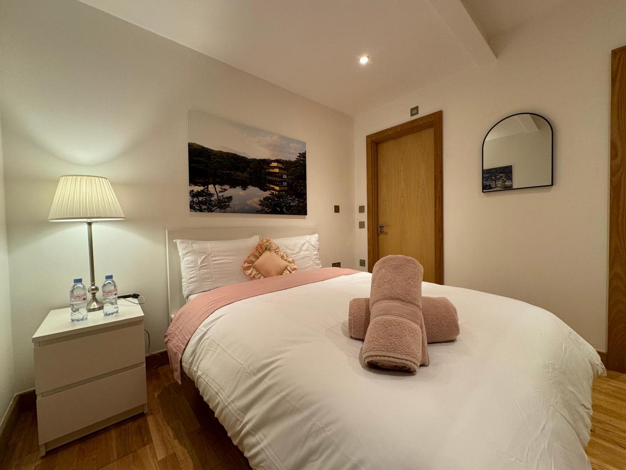 The Noko 2 Bedroom Apartment Central London By Wild Лондон Экстерьер фото