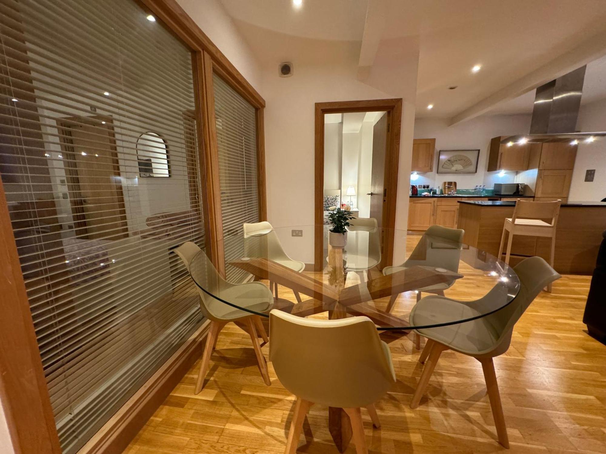 The Noko 2 Bedroom Apartment Central London By Wild Лондон Экстерьер фото